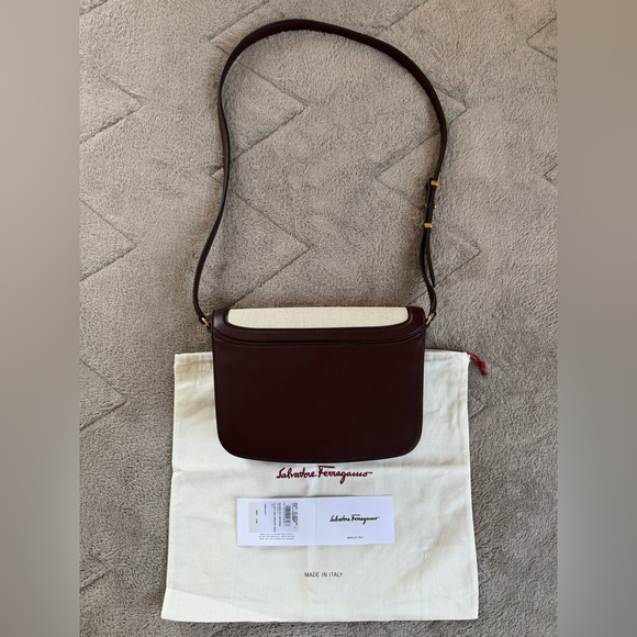 NEWš„FERRAGAMO Trapezio Canvas & Leather Crossbody Bagš„ - Picture 8 of 16